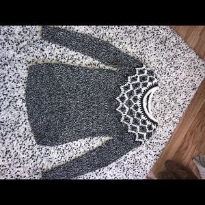 Mixed black and white sweater